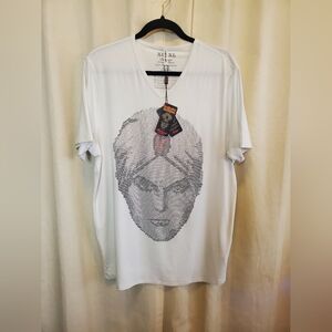 ¡Ay Guey! White Short-Sleeve Kaliman Graphic V-Neck Shirt